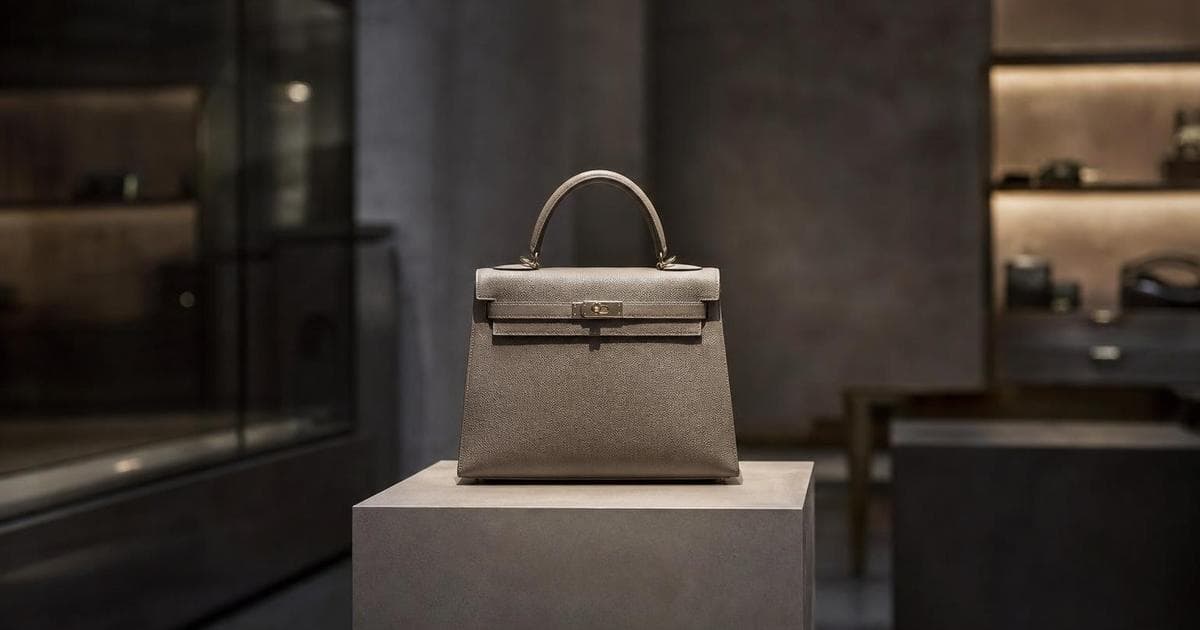 Luxury handbag in upscale boutique illustrating RMS.PA Hermès stock analysis and 2026 outlook