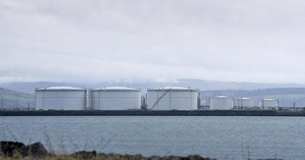 Crude oil storage tanks at a coastal terminal as markets react to ceasefire MOU in Gulf energy trade